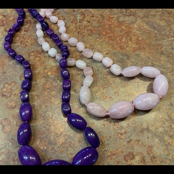 1 AMETHYST 1 ROSE QUARTZ GRADUATED STONE NECKLACES - Picture 5 of 8